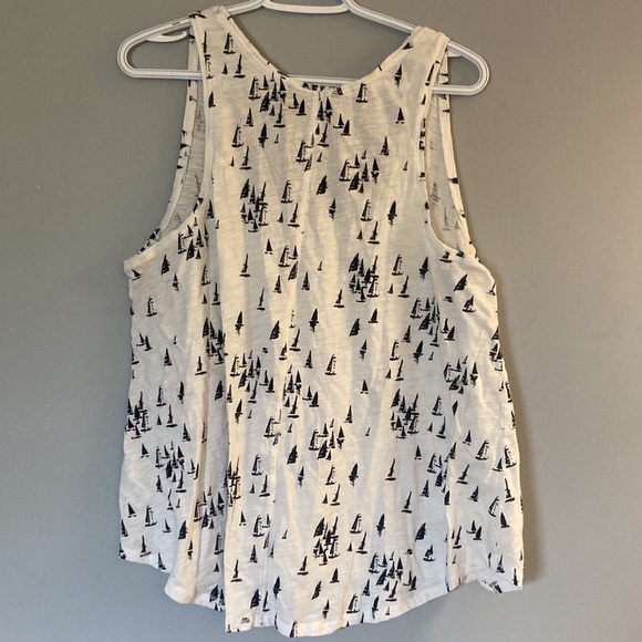Merona white tank top with black sailboats - Picture 2 of 4